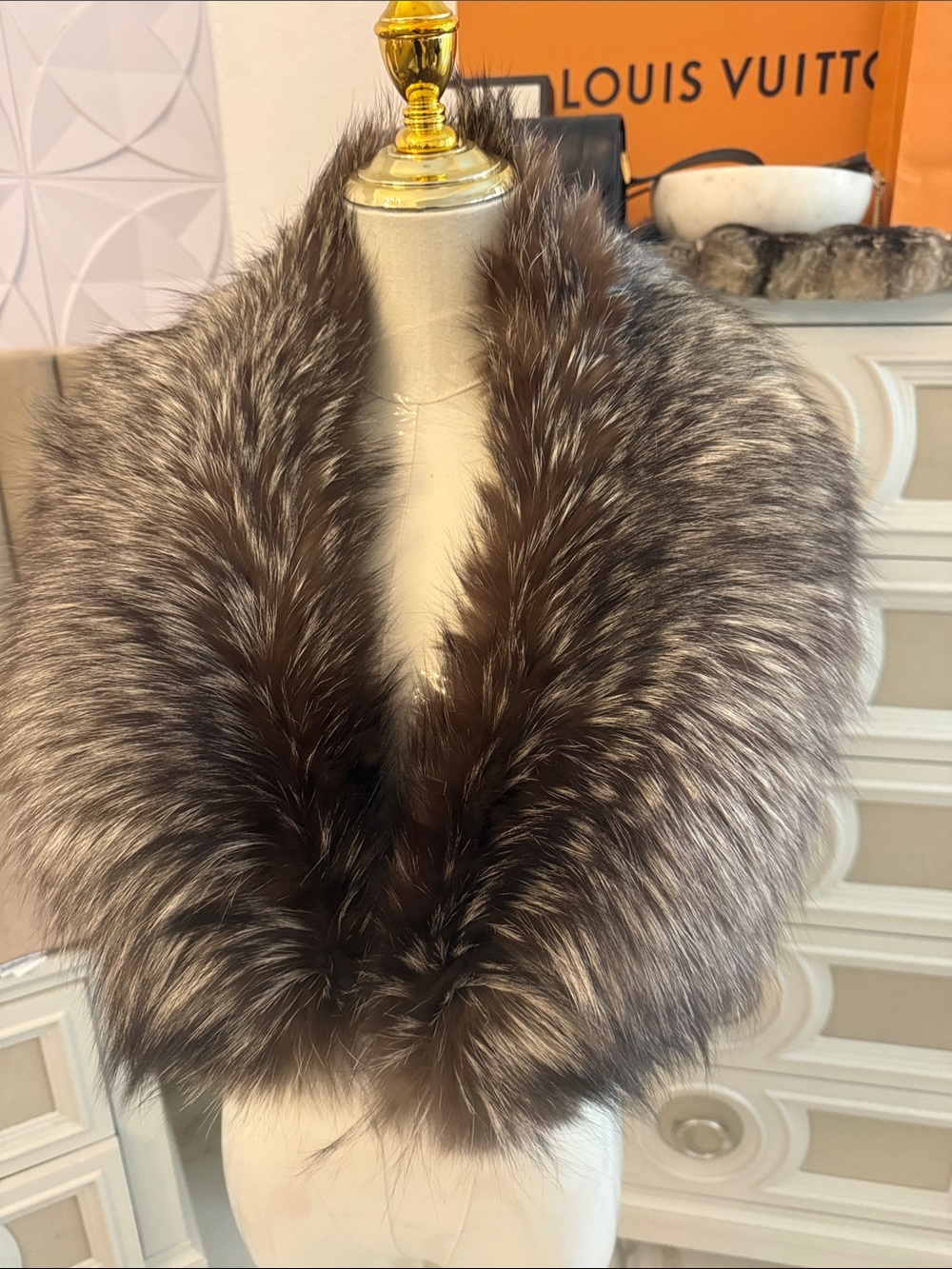 Real fox fur collar